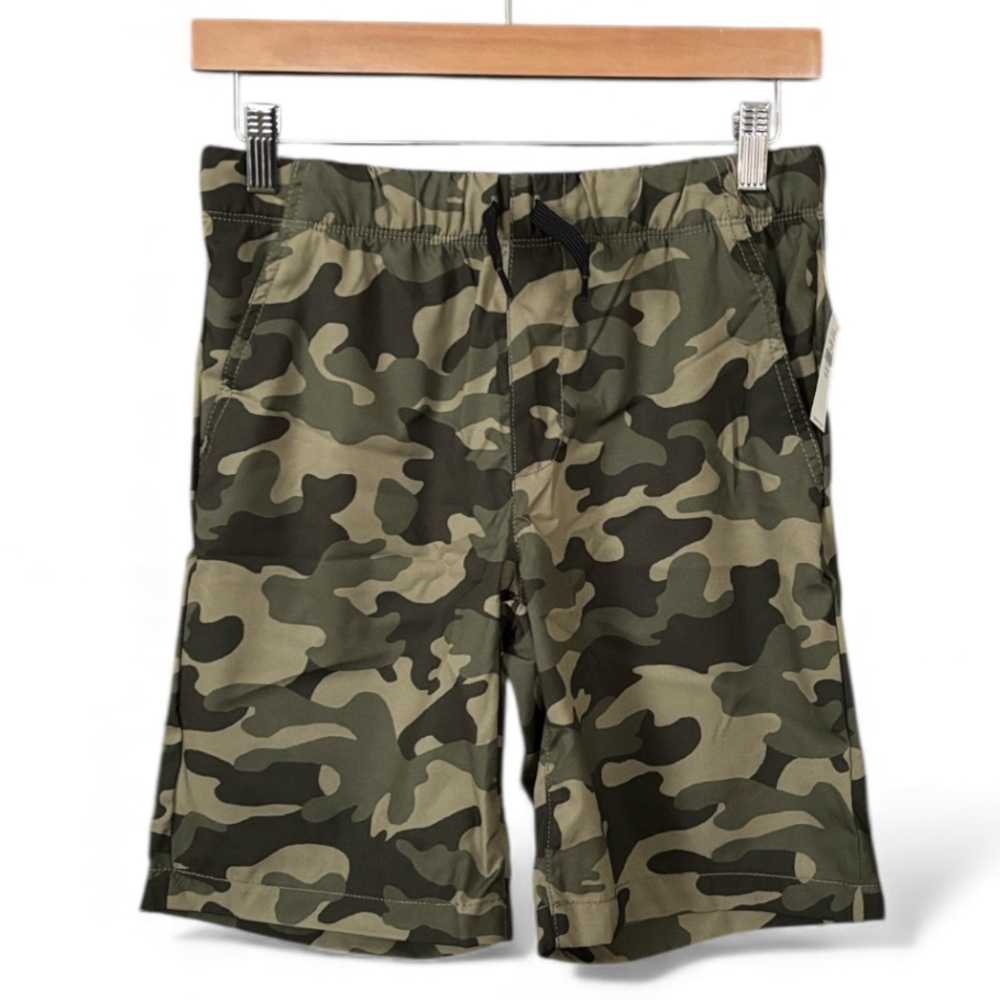 Old Navy Boy's Green Camo Above the Knee Shorts